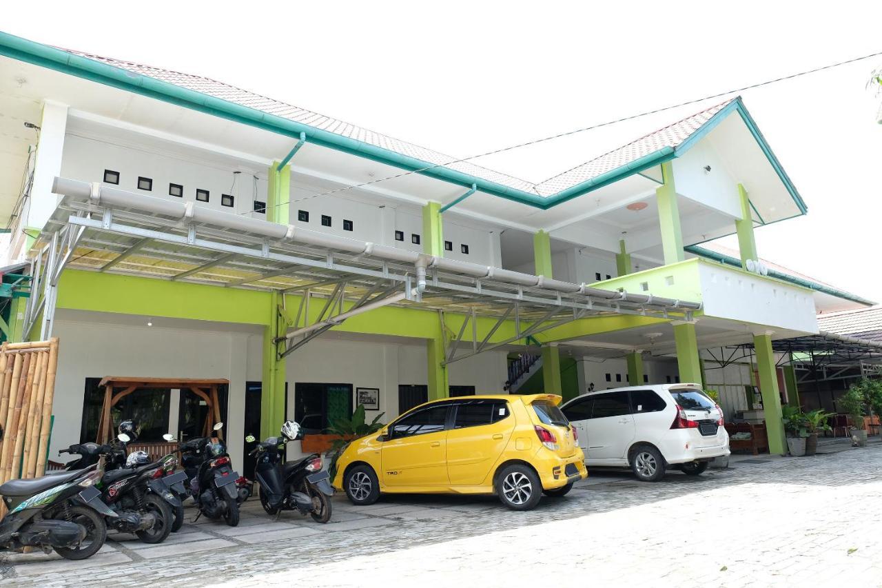 Oyo 2186 Esbe Hotel Syariah Tanjung Pandan Exteriér fotografie