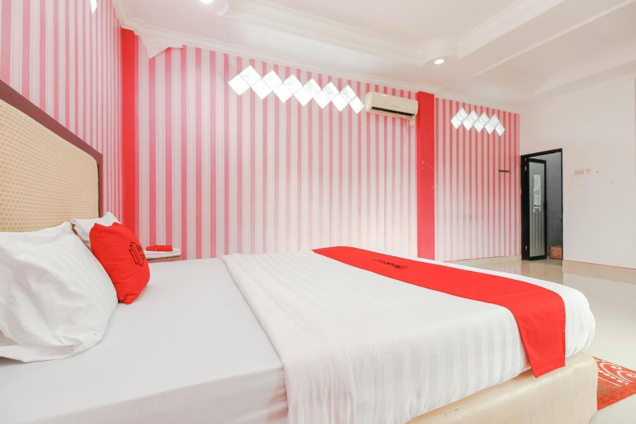 Oyo 2186 Esbe Hotel Syariah Tanjung Pandan Exteriér fotografie
