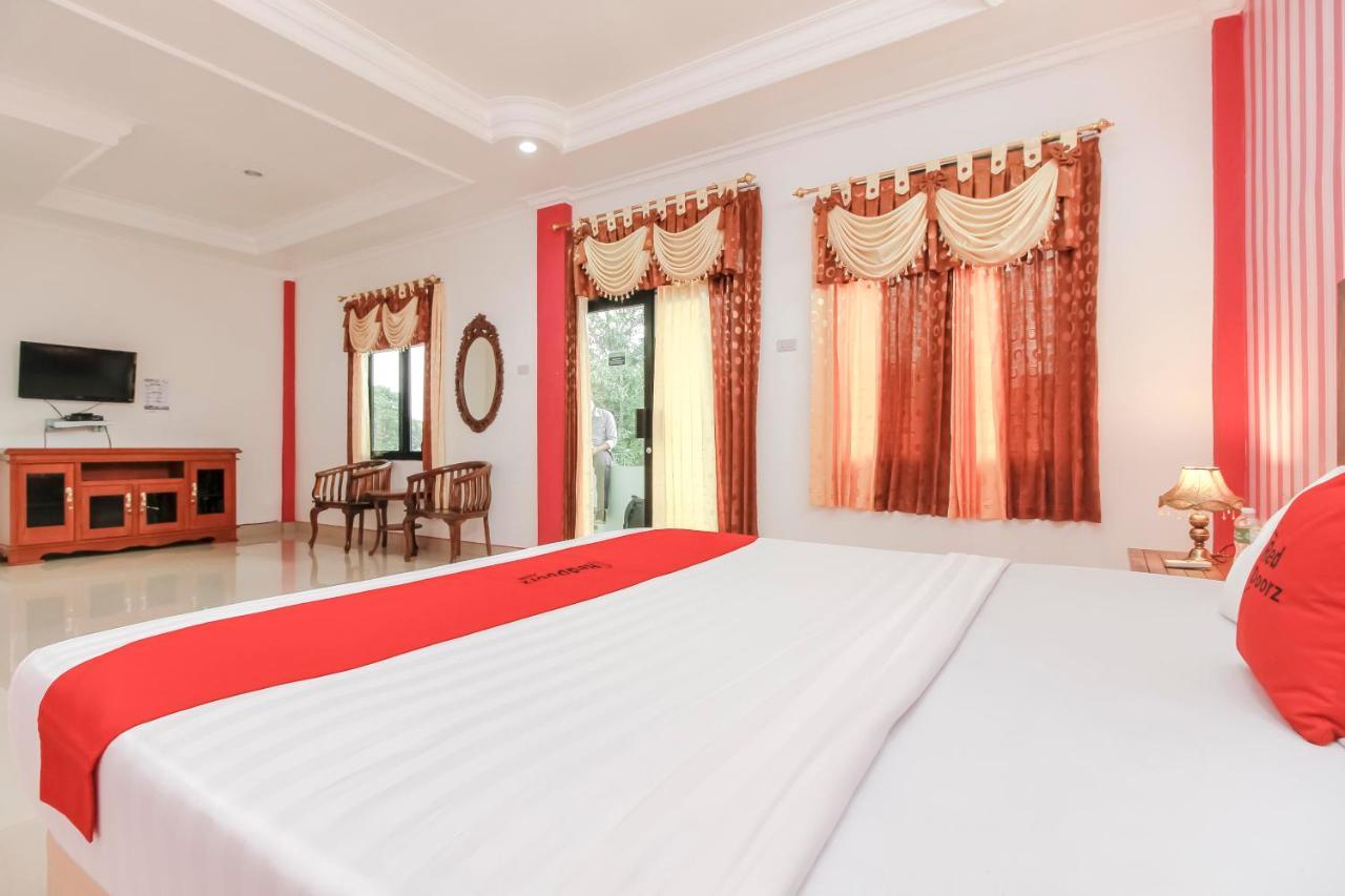 Oyo 2186 Esbe Hotel Syariah Tanjung Pandan Exteriér fotografie