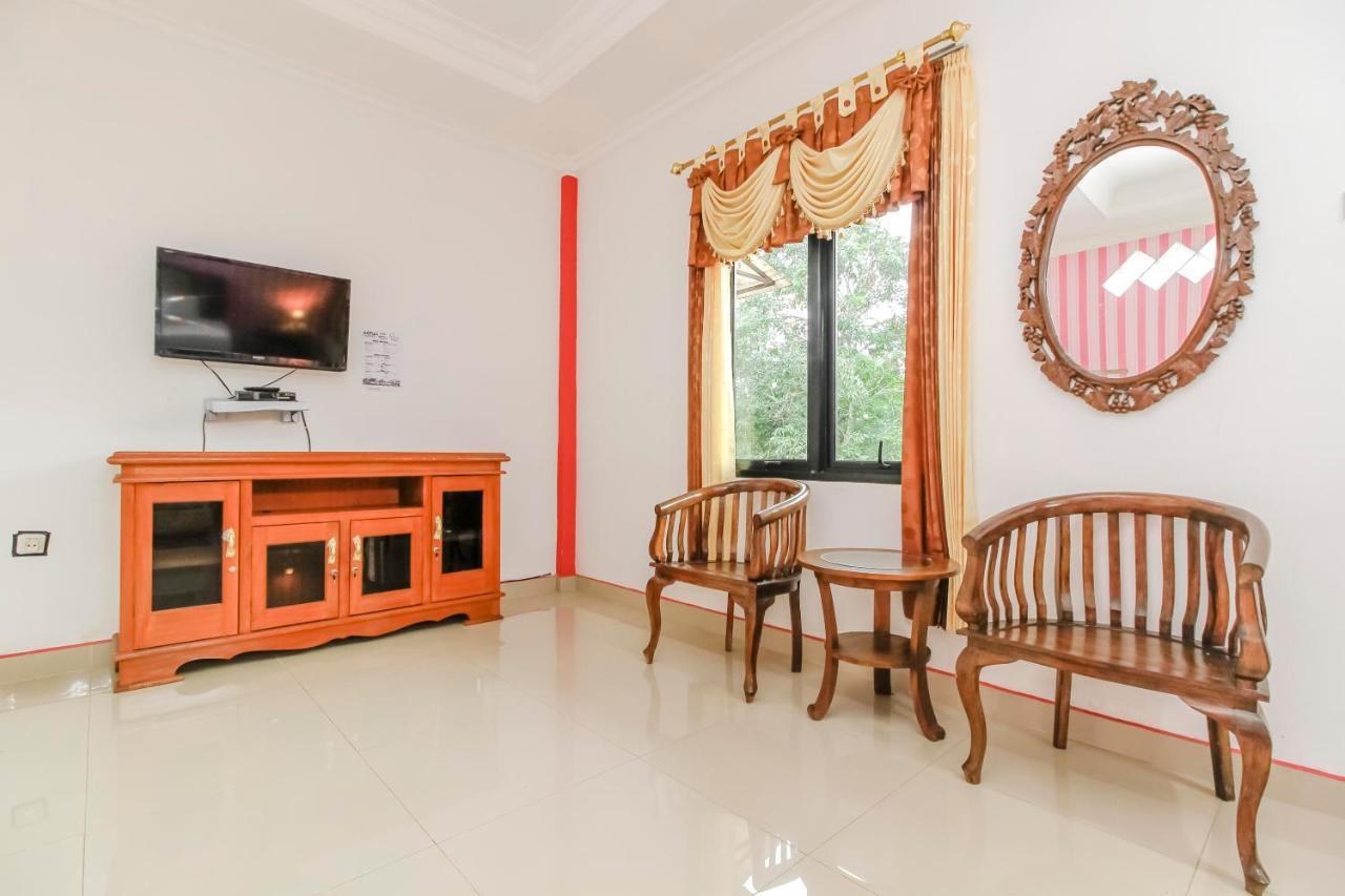 Oyo 2186 Esbe Hotel Syariah Tanjung Pandan Exteriér fotografie