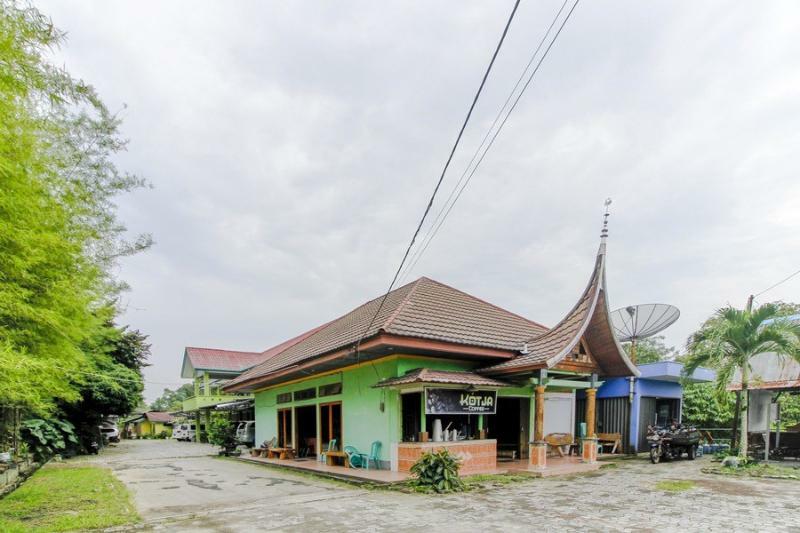 Oyo 2186 Esbe Hotel Syariah Tanjung Pandan Exteriér fotografie