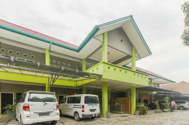 Oyo 2186 Esbe Hotel Syariah Tanjung Pandan Exteriér fotografie