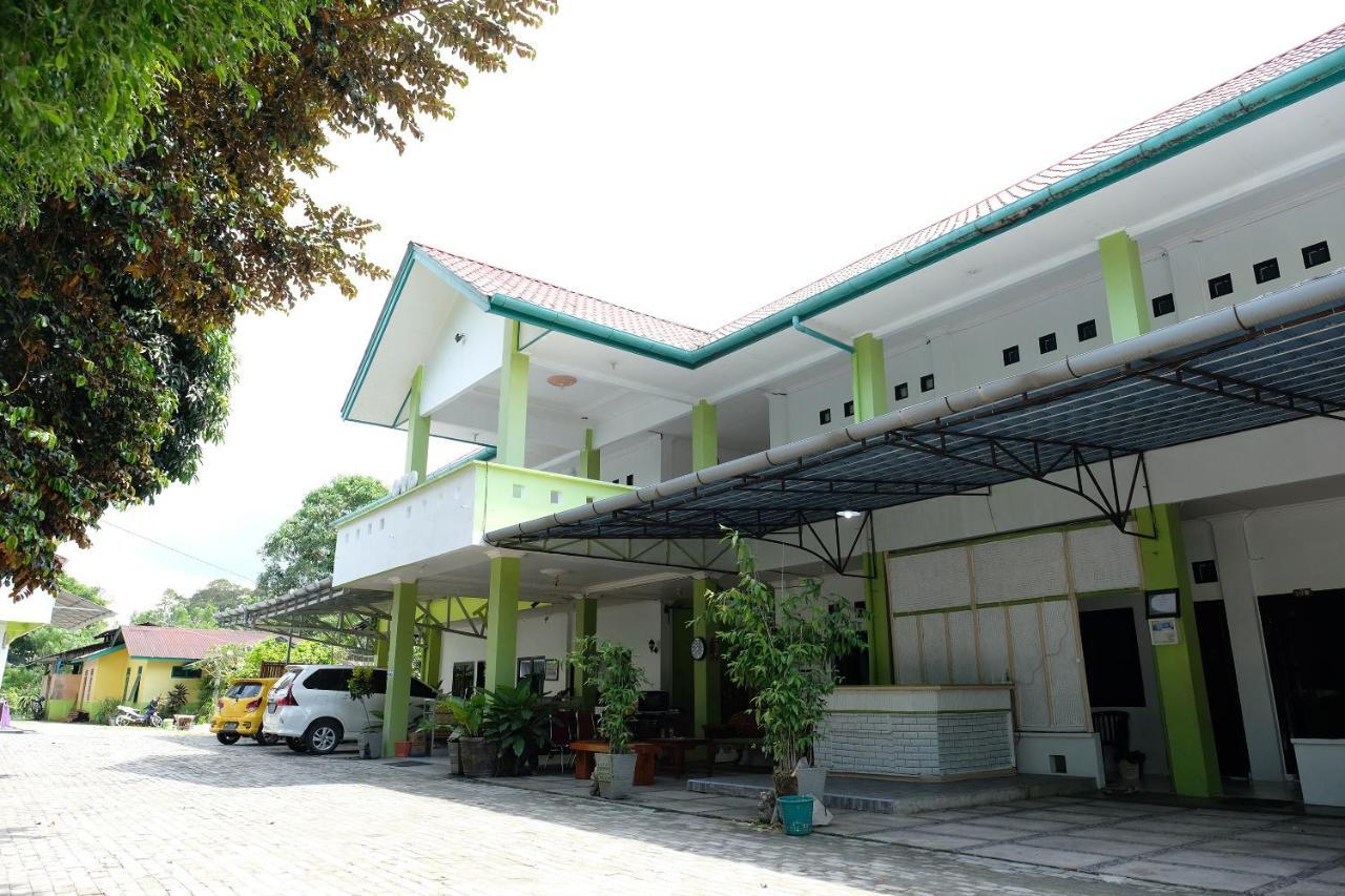 Oyo 2186 Esbe Hotel Syariah Tanjung Pandan Exteriér fotografie