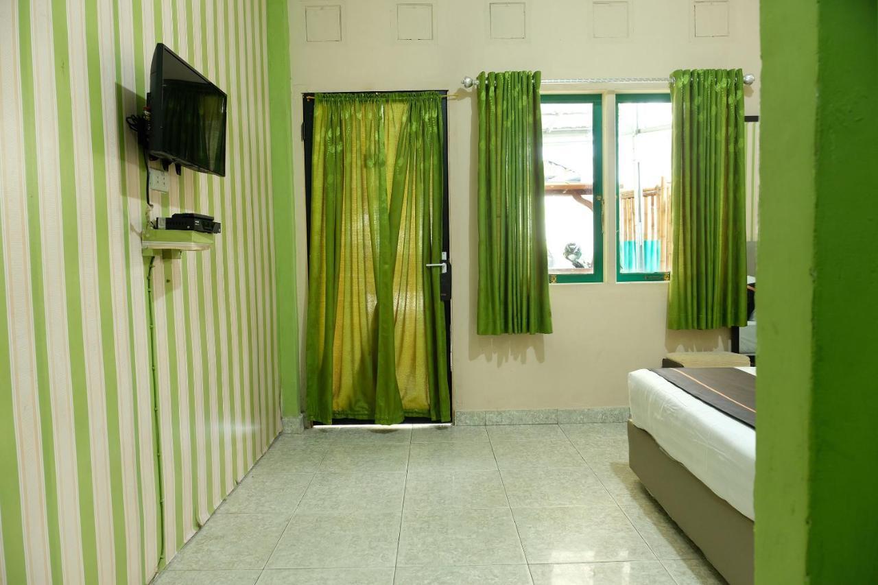 Oyo 2186 Esbe Hotel Syariah Tanjung Pandan Exteriér fotografie