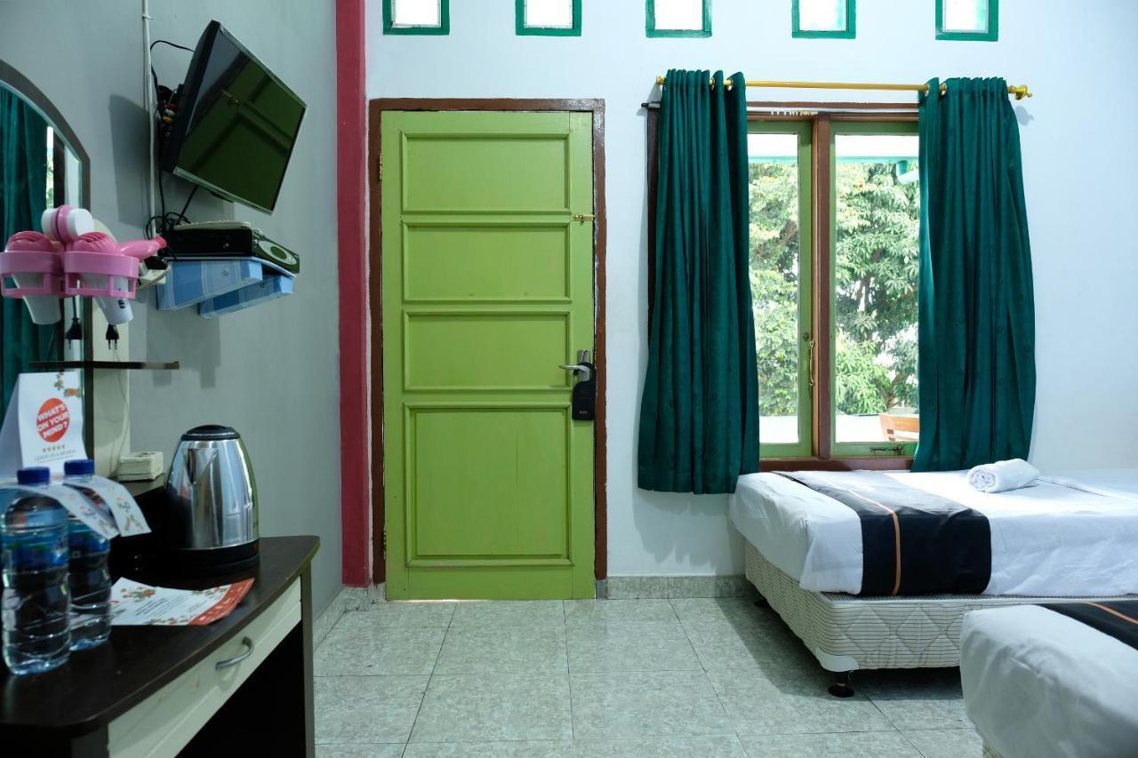 Oyo 2186 Esbe Hotel Syariah Tanjung Pandan Exteriér fotografie