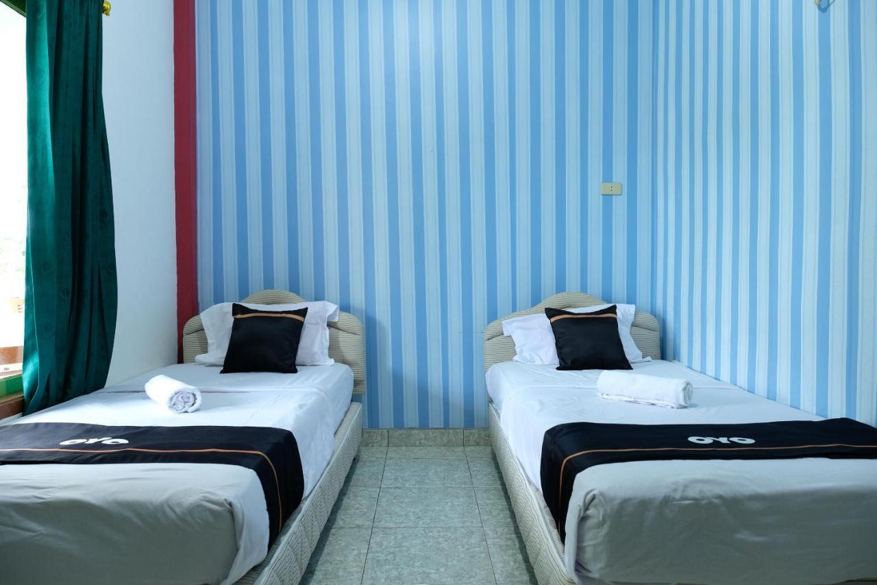 Oyo 2186 Esbe Hotel Syariah Tanjung Pandan Exteriér fotografie