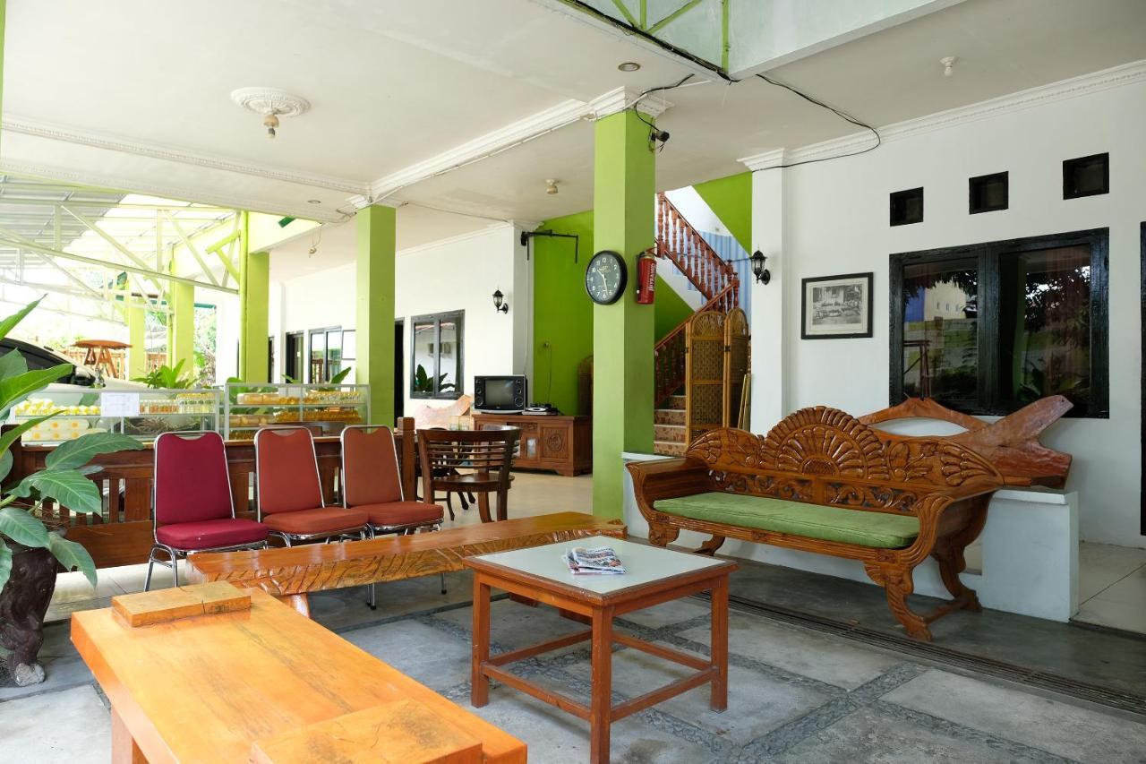 Oyo 2186 Esbe Hotel Syariah Tanjung Pandan Exteriér fotografie